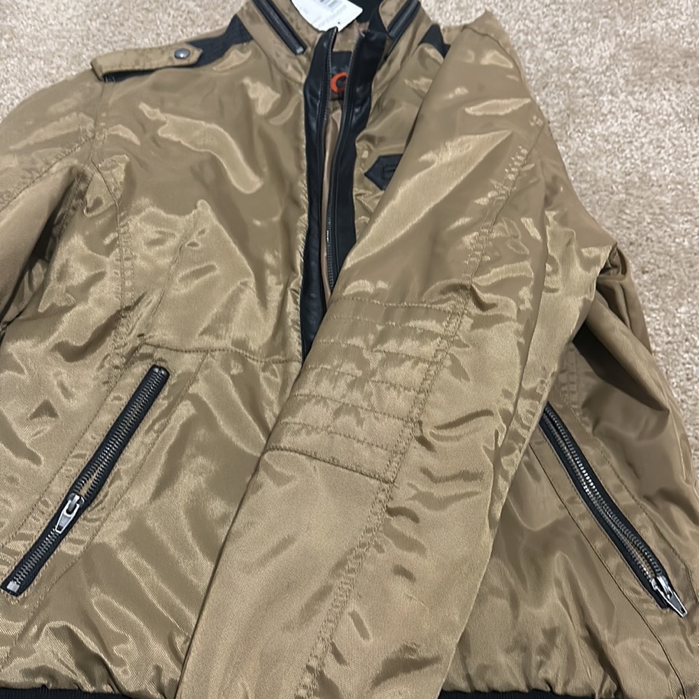 Men’s Jacket - Picture 4 of 8